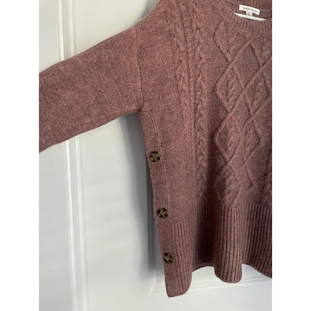 Sweater - Picture 3 of 3